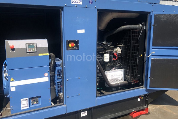SDMO J165K в кожухе